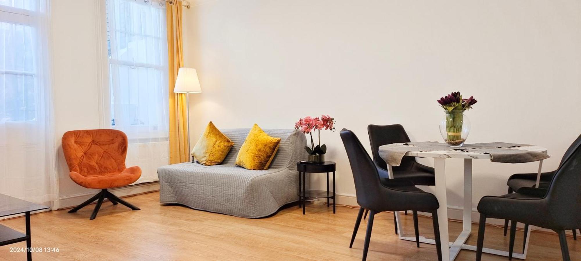 Blossom Apartment With Garden London Kültér fotó