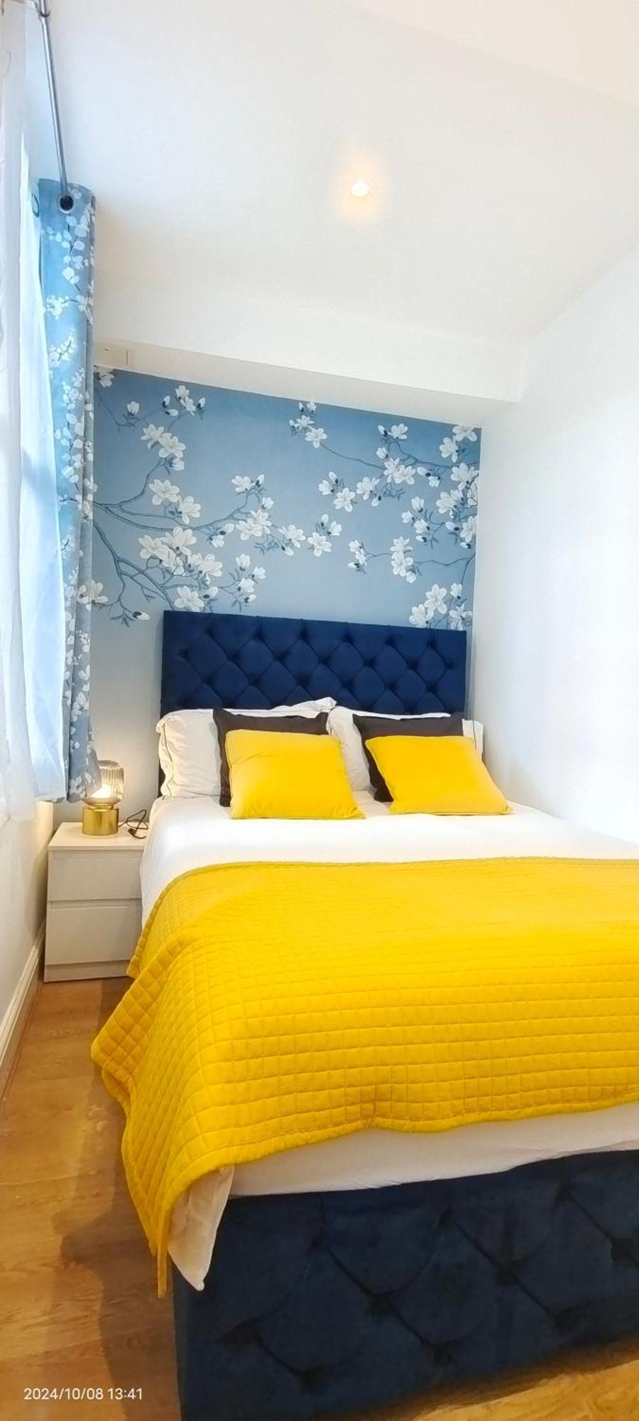 Blossom Apartment With Garden London Kültér fotó